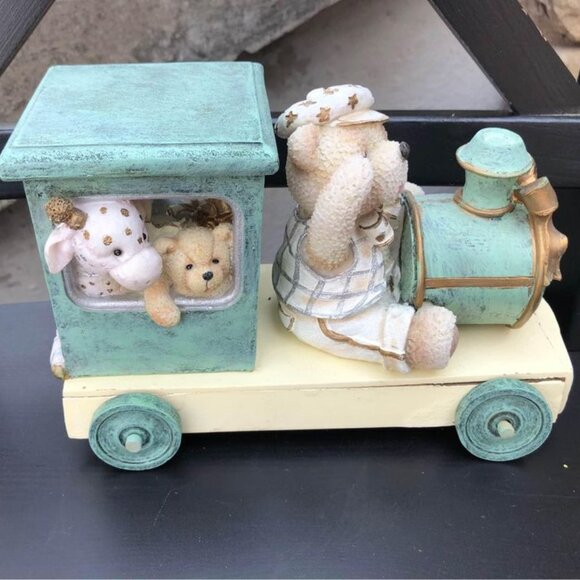 COPY - Bear on train baby room pastel figurine - Picture 1 of 1